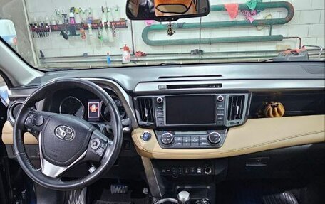Toyota RAV4, 2018 год, 2 630 000 рублей, 18 фотография