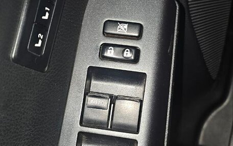 Toyota RAV4, 2018 год, 2 630 000 рублей, 13 фотография