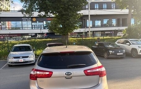 KIA Rio III рестайлинг, 2013 год, 880 000 рублей, 4 фотография