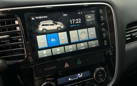 Mitsubishi Outlander III рестайлинг 3, 2022 год, 2 500 000 рублей, 15 фотография