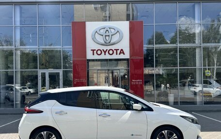 Nissan Leaf II, 2020 год, 2 550 000 рублей, 4 фотография