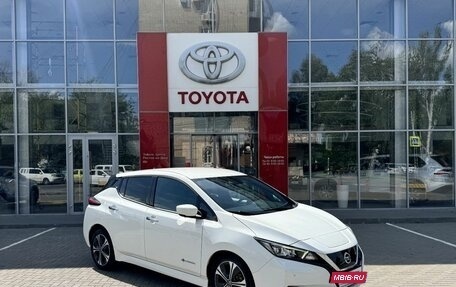 Nissan Leaf II, 2020 год, 2 550 000 рублей, 3 фотография