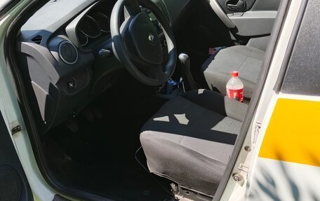 Renault Logan II, 2017 год, 490 000 рублей, 7 фотография