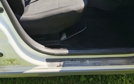 Renault Logan II, 2017 год, 490 000 рублей, 15 фотография