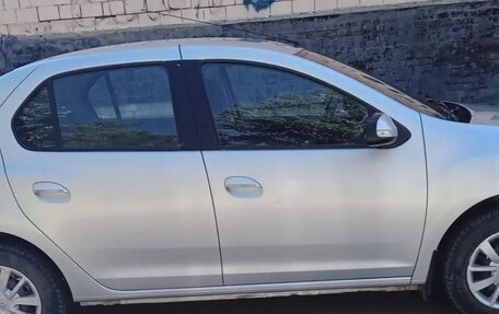 Renault Logan II, 2014 год, 800 000 рублей, 11 фотография