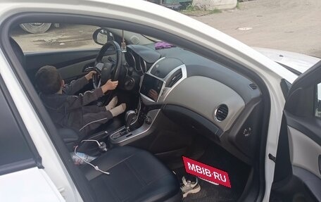 Chevrolet Cruze II, 2013 год, 700 000 рублей, 2 фотография