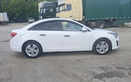 Chevrolet Cruze II, 2013 год, 700 000 рублей, 4 фотография