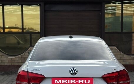 Volkswagen Passat B8 рестайлинг, 2015 год, 1 350 000 рублей, 13 фотография