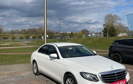 Mercedes-Benz E-Класс, 2017 год, 3 290 000 рублей, 2 фотография
