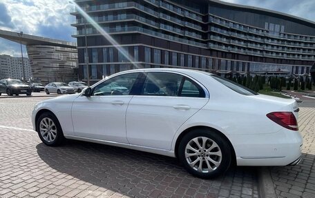 Mercedes-Benz E-Класс, 2017 год, 3 290 000 рублей, 10 фотография