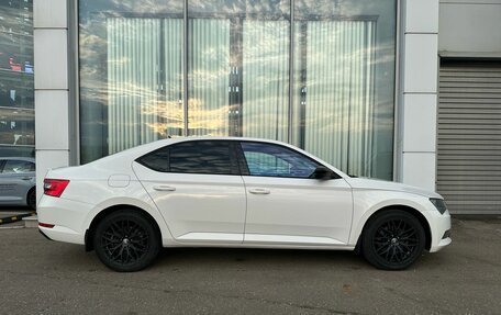 Skoda Superb III рестайлинг, 2018 год, 1 750 000 рублей, 3 фотография