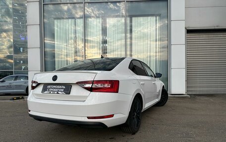 Skoda Superb III рестайлинг, 2018 год, 1 750 000 рублей, 6 фотография