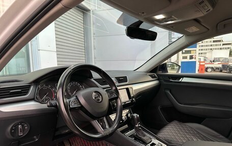 Skoda Superb III рестайлинг, 2018 год, 1 750 000 рублей, 7 фотография