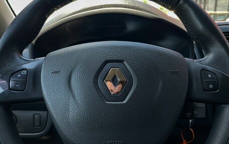 Renault Logan II, 2014 год, 689 000 рублей, 18 фотография