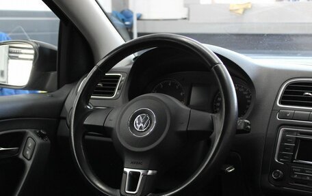 Volkswagen Polo VI (EU Market), 2015 год, 780 000 рублей, 11 фотография