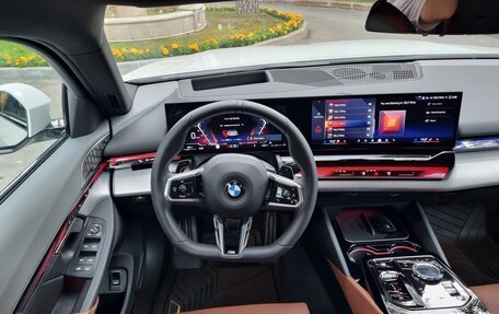 BMW 5 серия, 2024 год, 8 500 000 рублей, 2 фотография