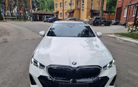 BMW 5 серия, 2024 год, 8 500 000 рублей, 15 фотография