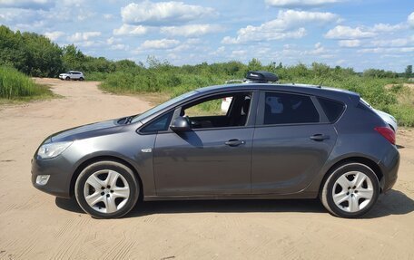 Opel Astra J, 2011 год, 640 000 рублей, 7 фотография