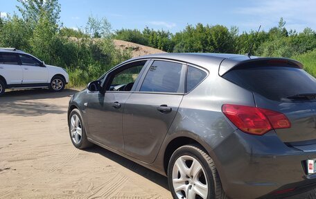 Opel Astra J, 2011 год, 640 000 рублей, 6 фотография