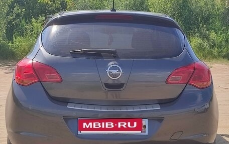 Opel Astra J, 2011 год, 640 000 рублей, 4 фотография