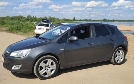 Opel Astra J, 2011 год, 640 000 рублей, 8 фотография