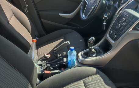 Opel Astra J, 2011 год, 640 000 рублей, 17 фотография