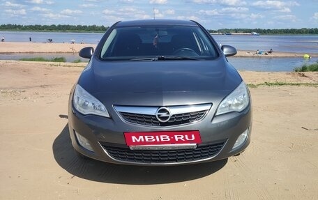 Opel Astra J, 2011 год, 640 000 рублей, 12 фотография