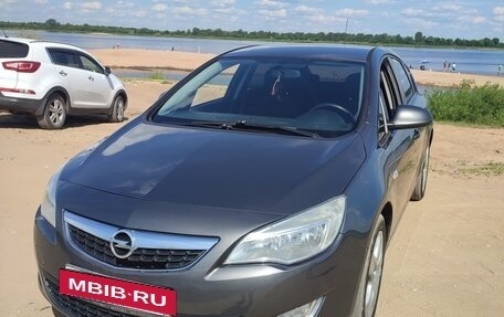 Opel Astra J, 2011 год, 640 000 рублей, 11 фотография