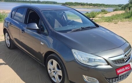 Opel Astra J, 2011 год, 640 000 рублей, 13 фотография