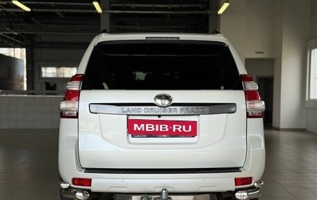 Toyota Land Cruiser Prado 150 рестайлинг 2, 2015 год, 3 370 000 рублей, 12 фотография