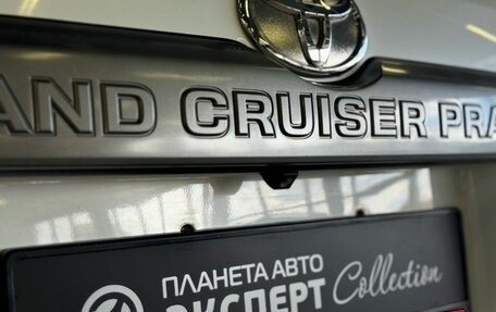 Toyota Land Cruiser Prado 150 рестайлинг 2, 2015 год, 3 370 000 рублей, 10 фотография