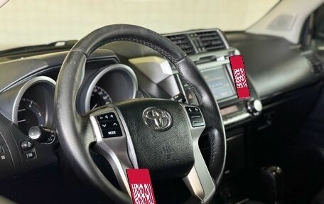 Toyota Land Cruiser Prado 150 рестайлинг 2, 2015 год, 3 370 000 рублей, 15 фотография
