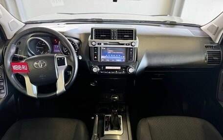 Toyota Land Cruiser Prado 150 рестайлинг 2, 2015 год, 3 370 000 рублей, 17 фотография