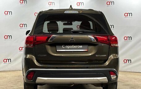 Mitsubishi Outlander III рестайлинг 3, 2018 год, 1 699 000 рублей, 5 фотография