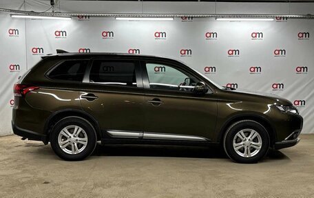 Mitsubishi Outlander III рестайлинг 3, 2018 год, 1 699 000 рублей, 8 фотография
