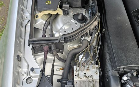 Mercedes-Benz E-Класс, 2002 год, 890 000 рублей, 16 фотография
