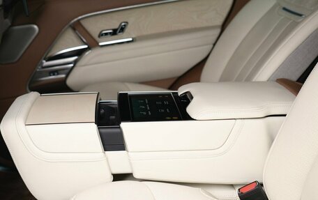 Land Rover Range Rover IV рестайлинг, 2024 год, 26 000 000 рублей, 16 фотография