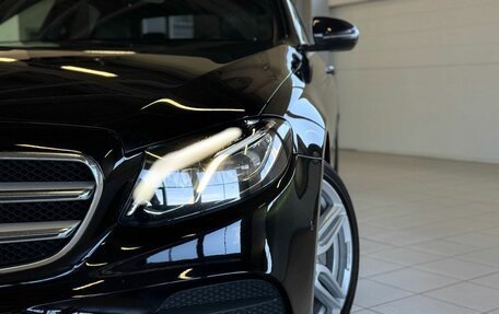 Mercedes-Benz E-Класс, 2019 год, 2 700 000 рублей, 6 фотография