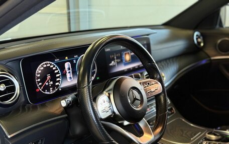 Mercedes-Benz E-Класс, 2019 год, 2 700 000 рублей, 15 фотография