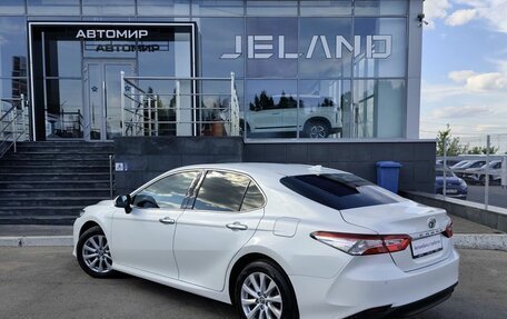 Toyota Camry, 2020 год, 2 650 000 рублей, 7 фотография