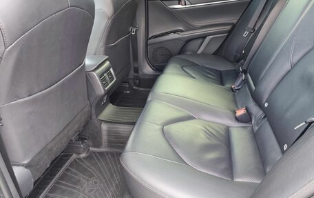Toyota Camry, 2020 год, 2 650 000 рублей, 12 фотография