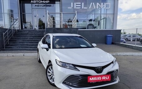 Toyota Camry, 2020 год, 2 650 000 рублей, 3 фотография
