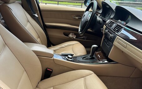 BMW 3 серия, 2007 год, 1 030 000 рублей, 18 фотография