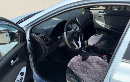 Hyundai Solaris II рестайлинг, 2012 год, 600 000 рублей, 6 фотография
