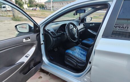 Hyundai Solaris II рестайлинг, 2013 год, 520 000 рублей, 14 фотография
