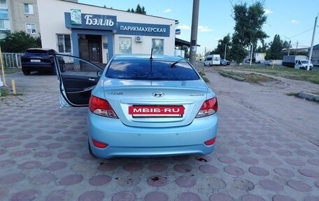 Hyundai Solaris II рестайлинг, 2013 год, 520 000 рублей, 10 фотография