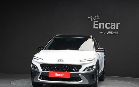 Hyundai Kona, 2023 год, 2 120 000 рублей, 3 фотография