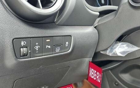 Hyundai Kona, 2023 год, 2 120 000 рублей, 19 фотография
