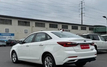 Ford Escort, 2021 год, 890 010 рублей, 6 фотография