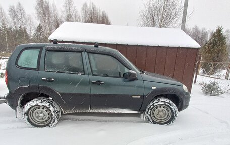 Chevrolet Niva I рестайлинг, 2018 год, 800 000 рублей, 1 фотография
